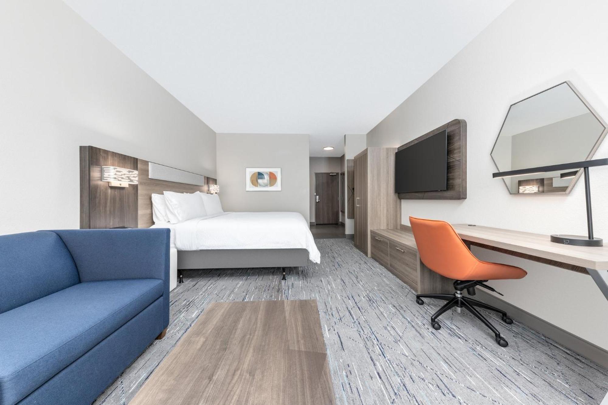 Express & Airport East By Ihg