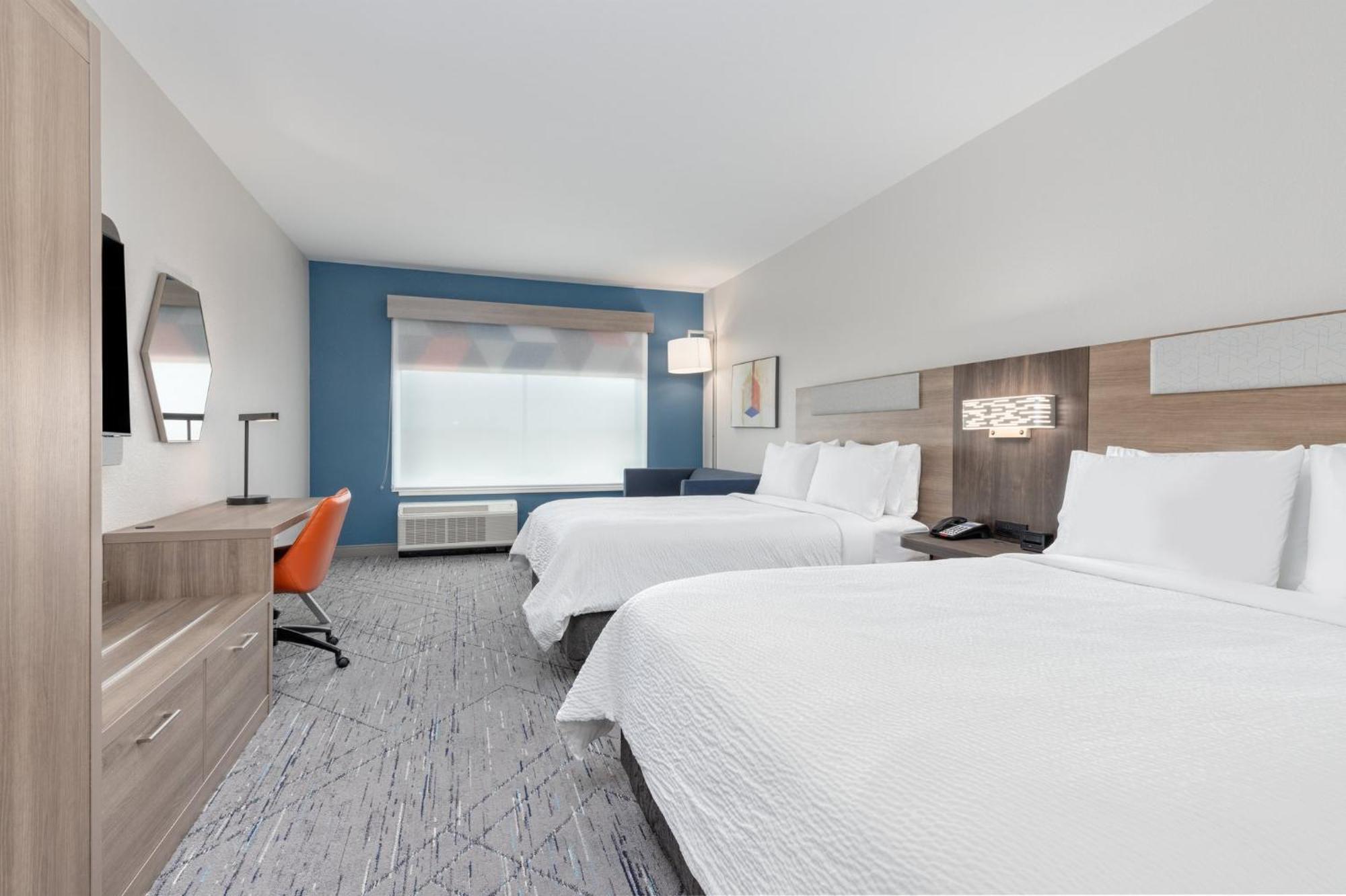 Express & Airport East By Ihg Hotel