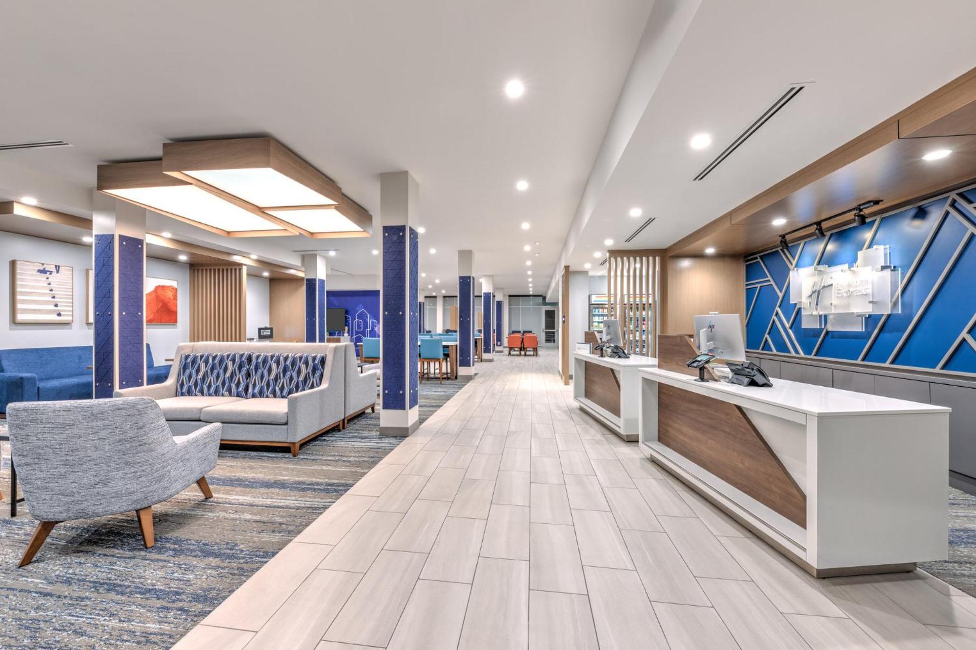 Express & Airport East By Ihg Hotel
